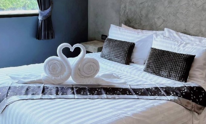 Ban Chang Condo | Charming Family room Ban Chang, Thailand - Perfect Getaway
