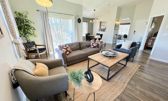 Victor House | Charming Family Retreat in Victor