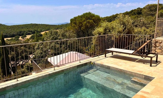Tourtour Villa | Charming family villa in Tourtour. 40 minutes from the Côte d'Azur.
