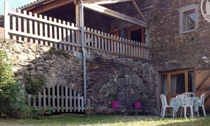 La Terrasse-sur-Dorlay Cottage | Charming Cottage with Parking and Pets Allowed near Pilat Park