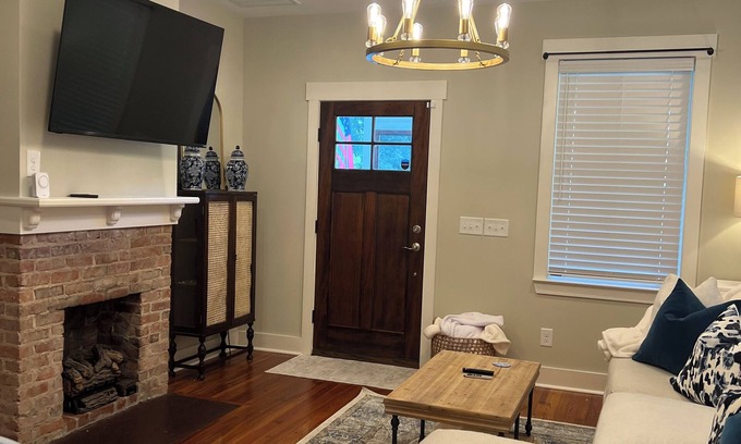 Opelika Cottage | Charming Game Day House