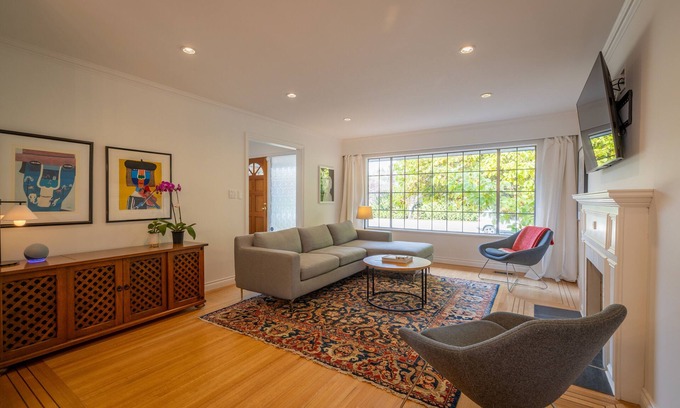 Edgemont House | Charming Hillside Home