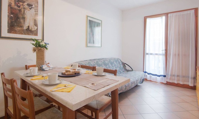 Rosapineta House | Charming Holiday Home in Rosolina with Communal Pool