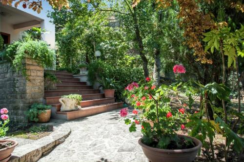Amelia House | Charming House in Amelia with Lake View, 200 m²