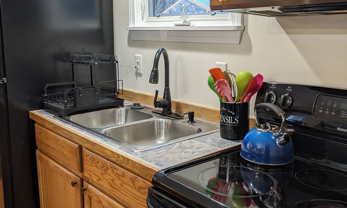 Costigan House | Charming house in Old Town - Family-friendly - Sleeps 4 - Parking