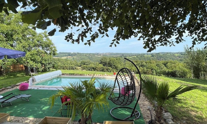 Genis House | Charming house with swimming pool and breathtaking views!