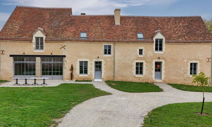 Pays de Mortagne-au-Perche Cottage | Charming independent house with games and pets allowed