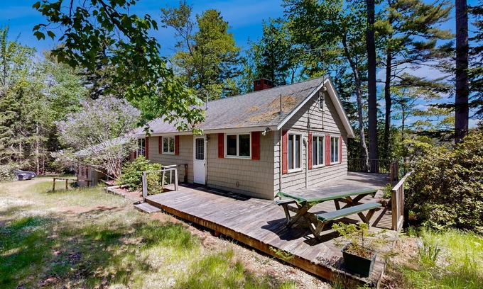Mount Desert House | Charming Lakefront Retreat with Canoes, Kayaks, and Modern Comforts