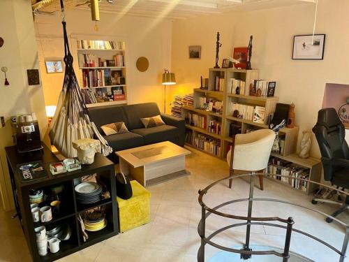 Saint-Germain-des-Pres Apartment | Charming location in Saint-Germain-des-Prés