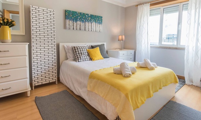 Santo Antonio Apartment | Charming Marquês Flat by LovelyStay