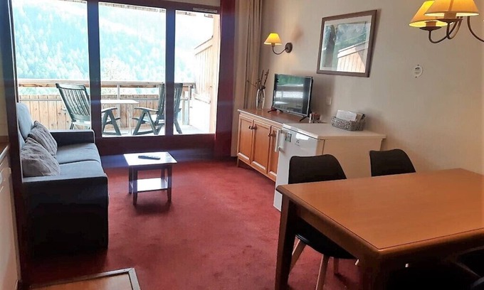 Isola Apartment | "Charming Mountain Retreat: Cozy Apartment in Isola 2000, France"