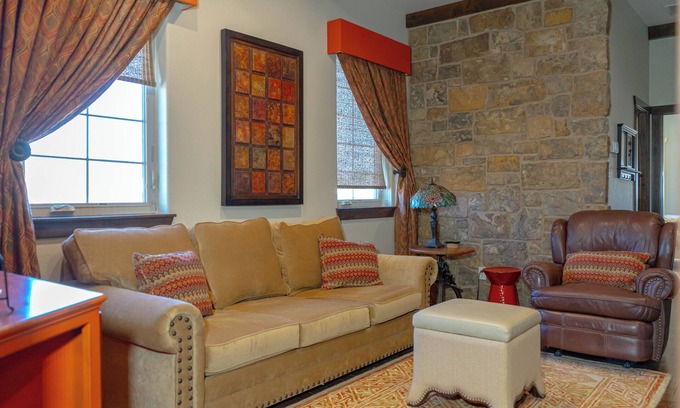 Muenster Bed & Breakfast | Charming Muenster 1BR | Balcony, Patio & Views