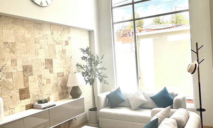 Cuenca House | Charming Oasis in the Heart of Cuenca - Your Perfect Getaway !