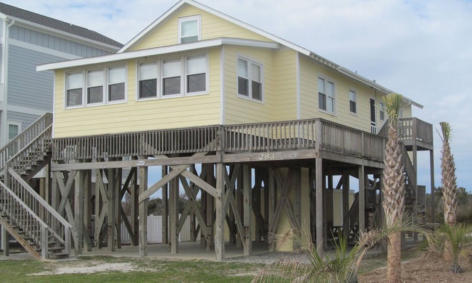 Holden Beach Cottage | Charming Oceanfront Cottage on Holden Beach-open dates in September & October!