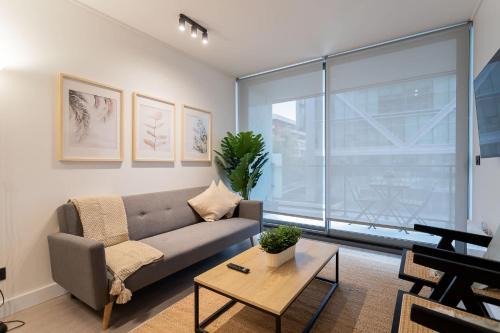 Apoquindo Apartment | Charming Parque Arauco mall For 3 people