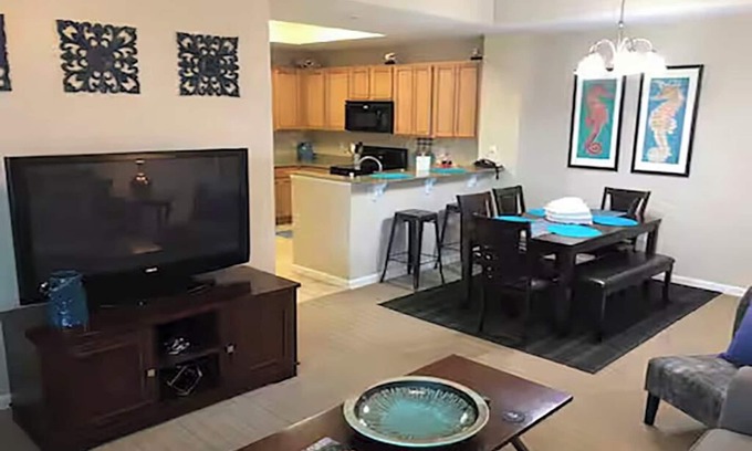 Indian Bayou Condo | Charming poolside 2-bedroom condo w/gym, hot tub and steps from Destin Fun!