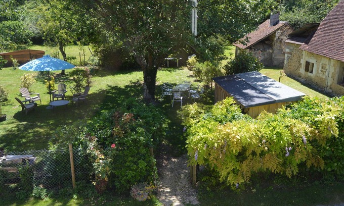 Veuil Cottage | Charming Renovated Home with Private Garden Near Loire Castles and Beauval Zoo