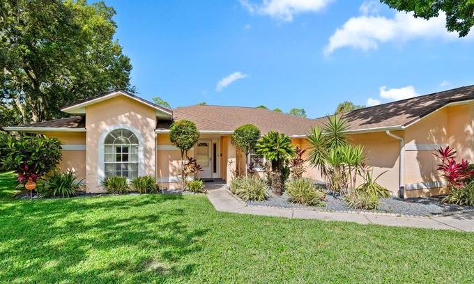 Interchange Square House | Charming Retreat in Palm Bay, FL