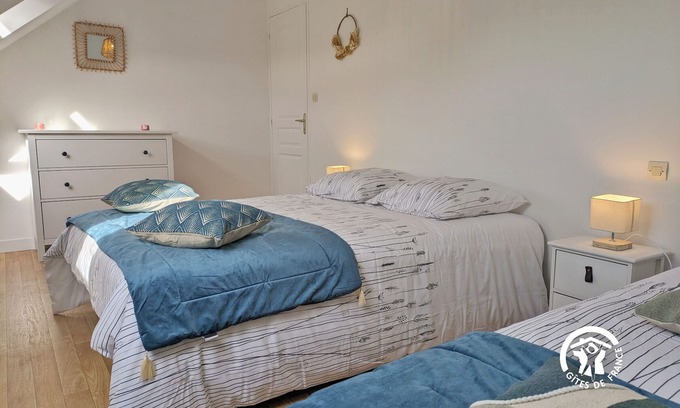 Livet Cottage | Charming Rural Cottage, Sleeps 8, near Hiking & VTT Trails, Garden Games, 5G Wi-Fi