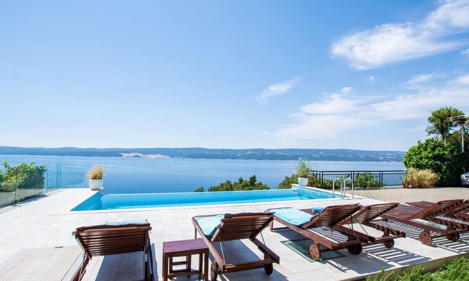 Celina Apartment | Charming Seaside Apartment