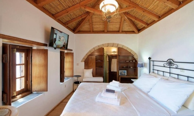Monemvasia Apartment | Charming Stay with Stunning Views -MARE – MonoLithos Inn