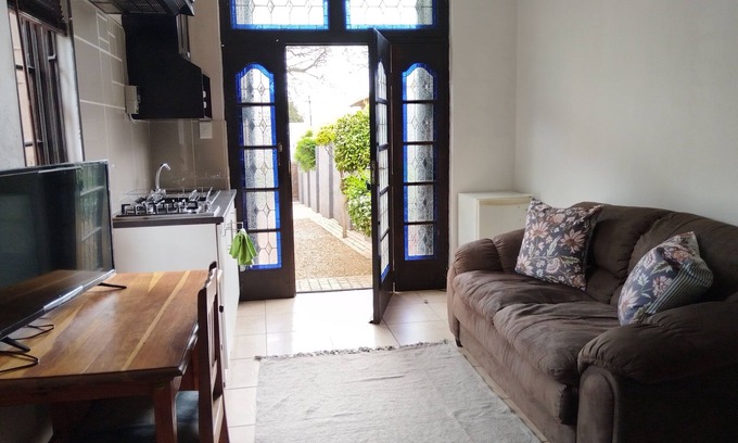 Greater Johannesburg Metropolitan Area Apartment | Charming Studio Oasis in Kensington, Johannesburg