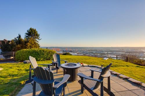 Northeast Tacoma Apartment | Charming Tacoma Apartment with Deck and Skyline Views!