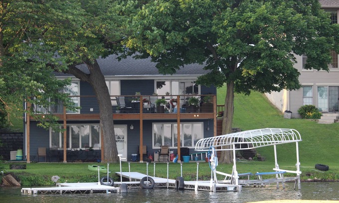 Twin Lakes House | Charming Twin Lakes Home on Lake Elizabeth