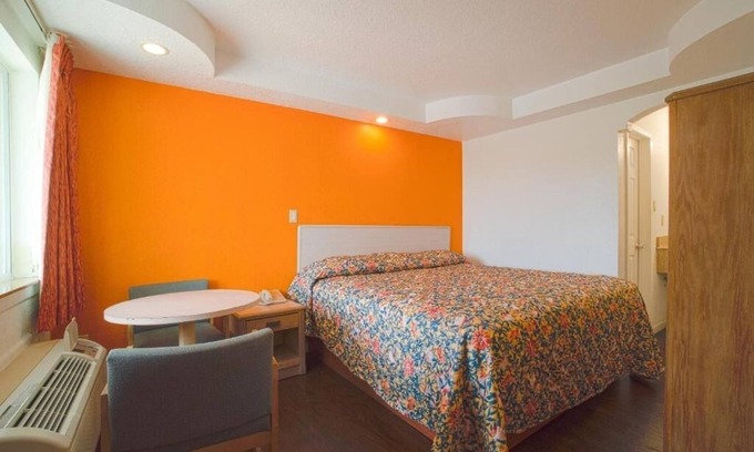 North Beach Hotel | Charming Unit by USS Lexington – Pets Welcome + Free Parking