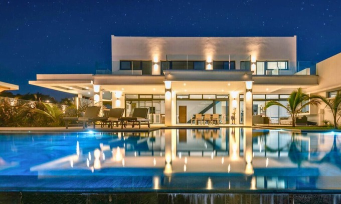 Ravine des Cabris Villa | Charming Villa with AC and infinity mirror pool in fabulous Saint-Pierre.