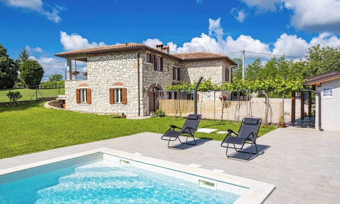 Sveta Nedelja Villa | Charming Villa with Pool