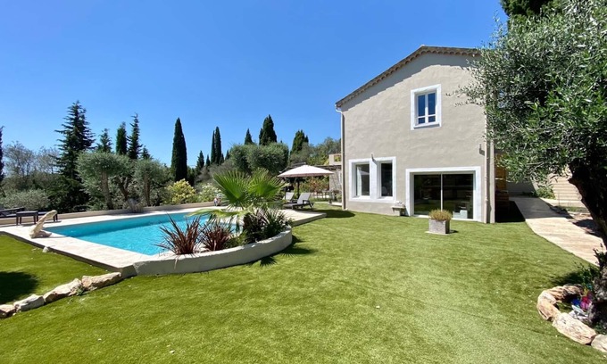 Le Rouret House | Charming villa with swimming pool in Le Rouret