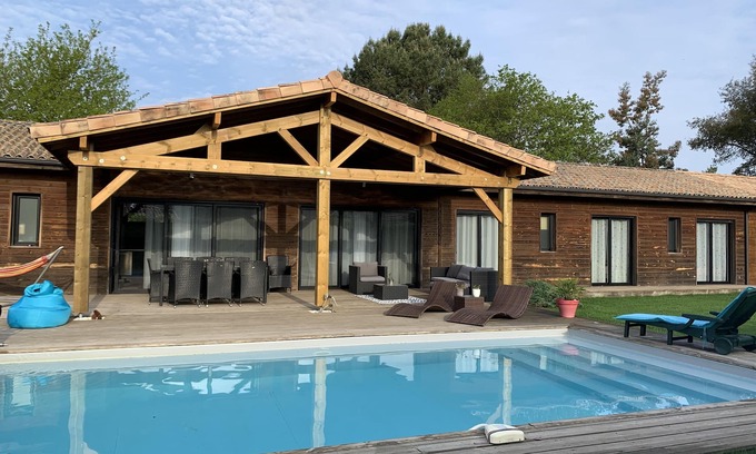 Saint-Michel-Escalus House | CHARMING WOODEN HOUSE ON ONE LEVEL WITH HEATED SWIMMING POOL