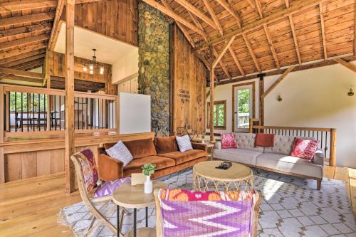 Waitsfield House | Charming Waitsfield Escape 10 Mi to Sugarbush!