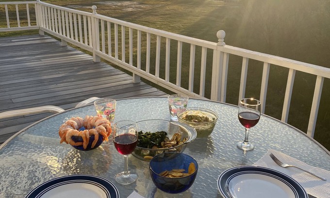 Greenbush Cottage | Charming Waterfront Cottage with Boat Ramp and boat docking - Pet Friendly