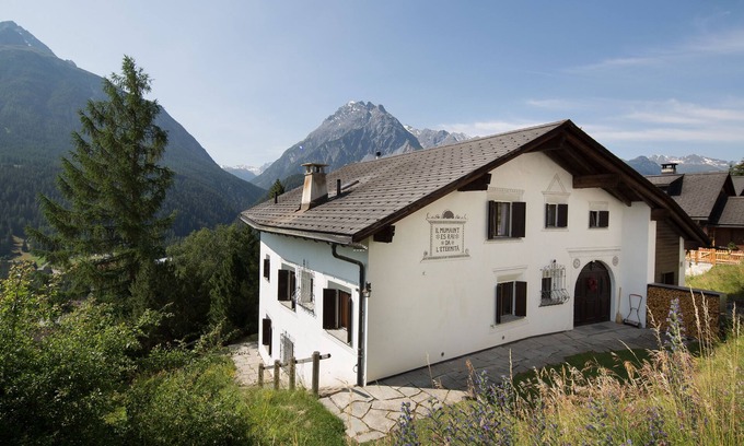 Engadin Scoul House | Chasa Diala, sunny and most beautiful view