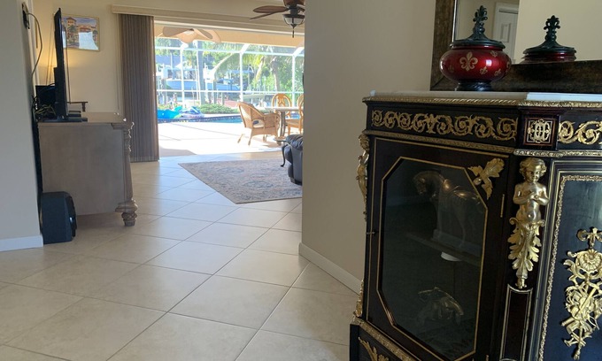 Sainte-Croix-Grand-Tonne Other | Chateau des Chevaliers: entre plage, cathédrale et Chateau de Guillaume.