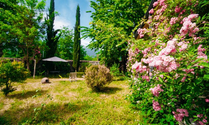 Eniseli House | Chateau Eniseli