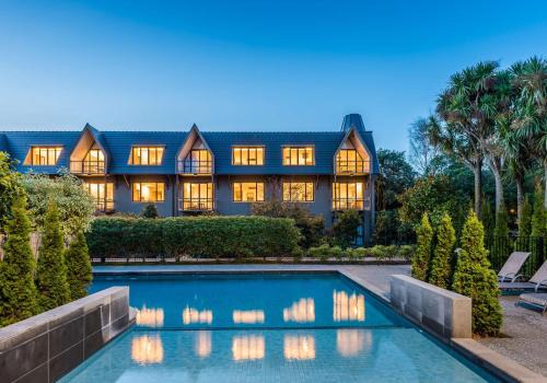 Riccarton Hotel | Chateau On The Park - Christchurch, A Doubletree By Hilton