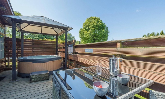 Longnor Ski Chalet | Chatsworth Superior Pet Friendly