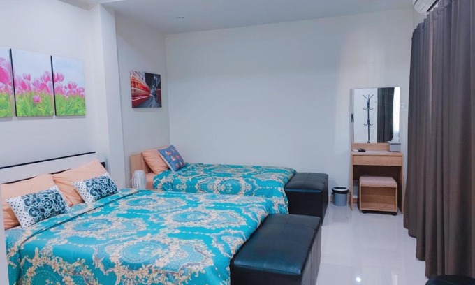 Thani Apartment | CHECK IN Eatery guest room for 3