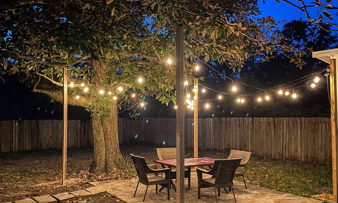 New Warrington House | Cheerful 2-bedroom house with lighted patio