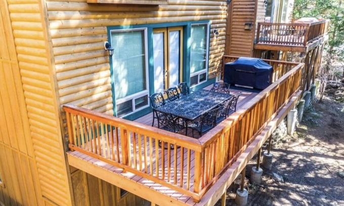 Shaver Lake House | Cheerful 6 bedroom condo in Shaver Lake