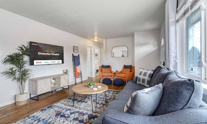 Village Seven Apartment | Cheerful Chalet! Centrally Located w BBQ Pit