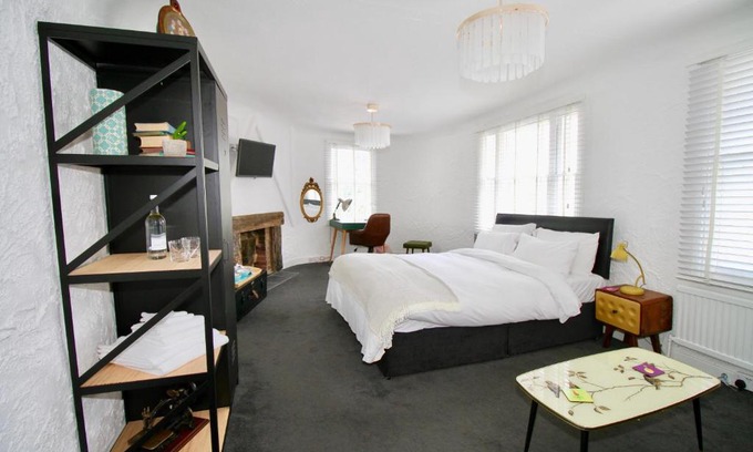 Battle Hotel | Chequers Inn