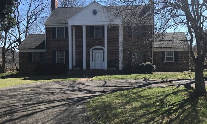 Independence House | Cherry Hill, 5 BR Home Walk to Independence, VA, Grayson Co