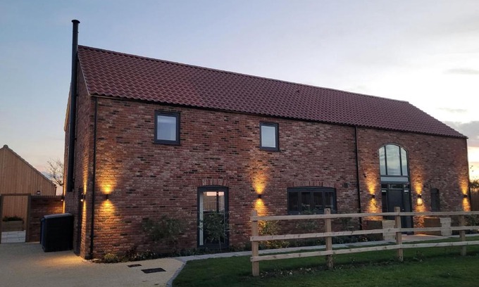 Dunholme House | Chestnut House, Ashlin Farm Barns