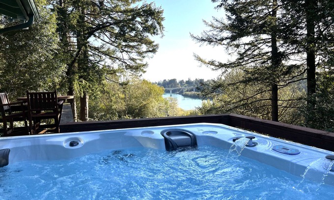 Brookings House | Chetco Riverview! Private! Rejuvenating Hot Tub! King Bed!