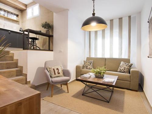 Central District Apartment | Chezmoihomes Cathedral Apartment