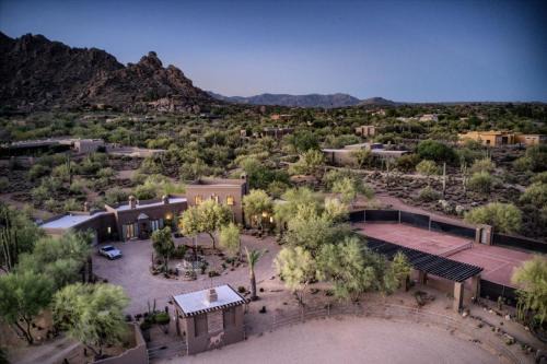 Carefree House | Chic 3BR Estate with Stables, Pool and Pickleball